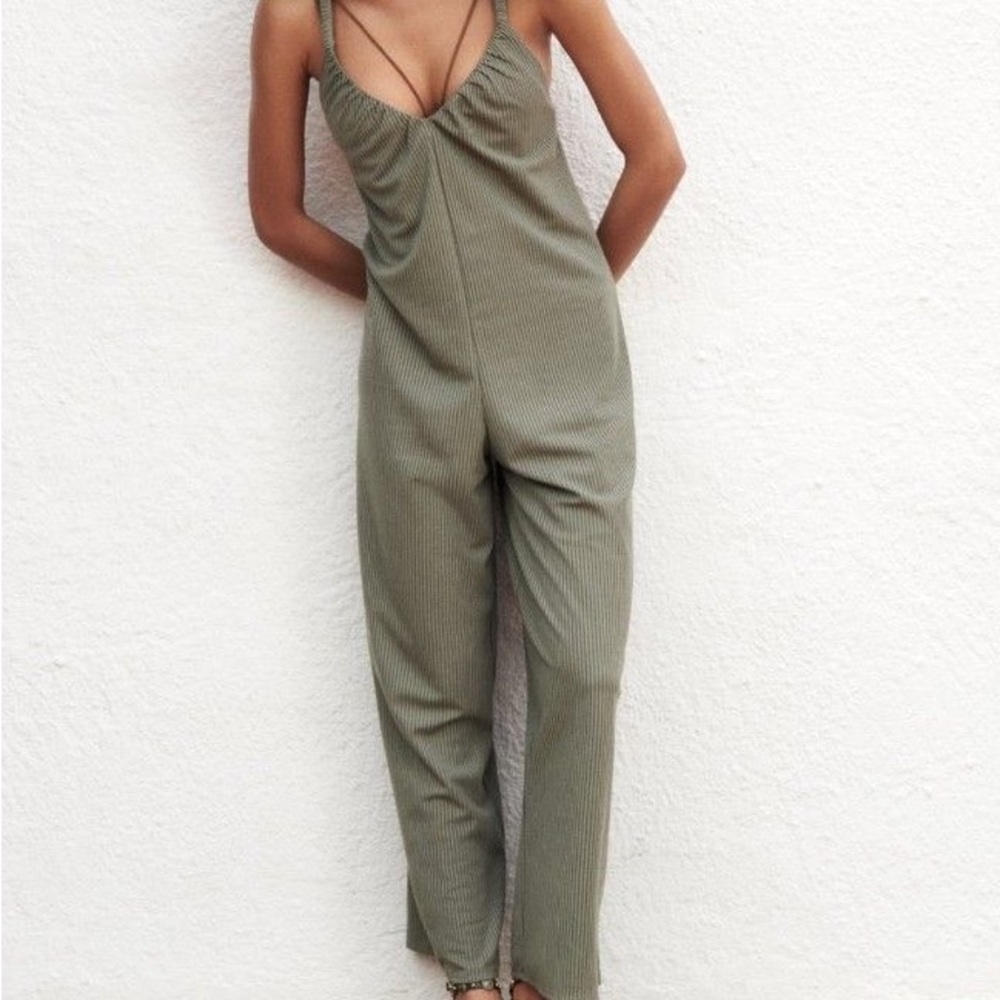 ZARA Olive Green Women's Jumpsuit NWT SIZE M